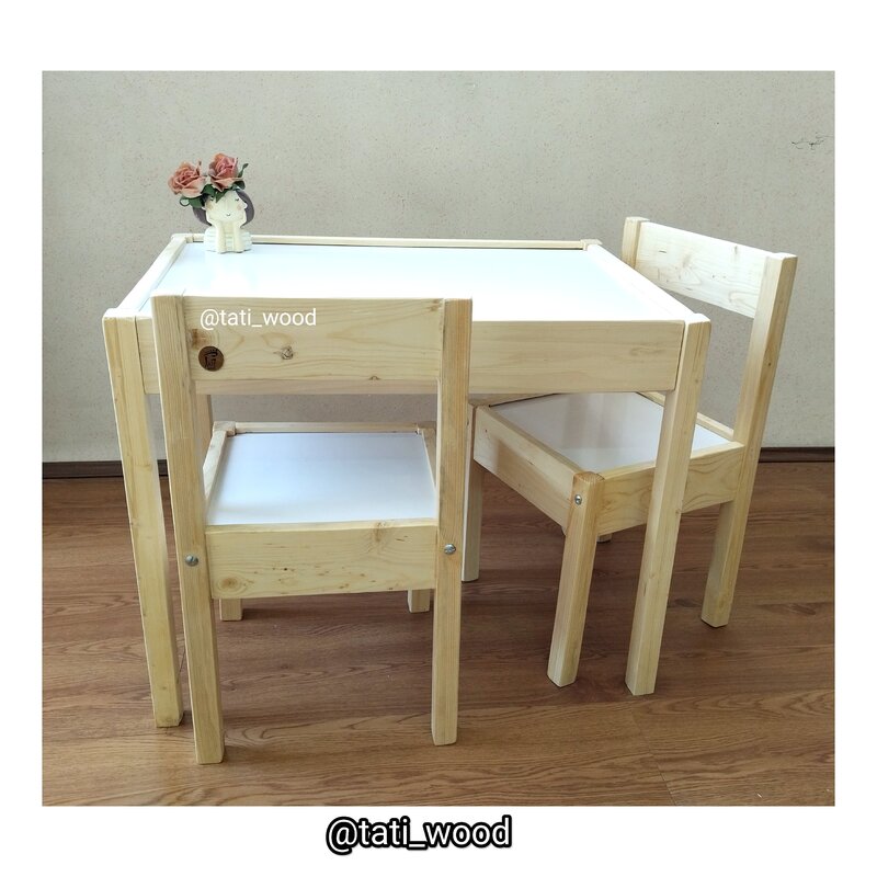 میز و دو صندلی کودک ،(سایز بزرگ،  مناسب برای 6 تا 9 سال)، سفید و رنگ چوب