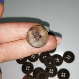  دکمه لباس طرح چوب قهوه ای 3  بسته 10 عددی 