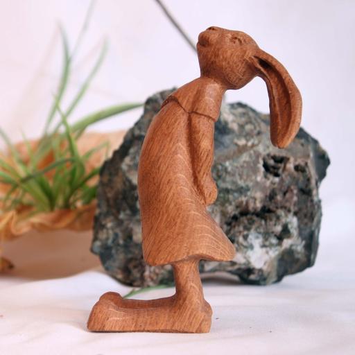 دکوری دست ساز طرح خرگوش مدیر مدرسه از جنس چوب بلوط			