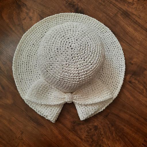 کلاه ساحلی بافته شده با نخ کاغذی در سایز و رنگ دلخواه