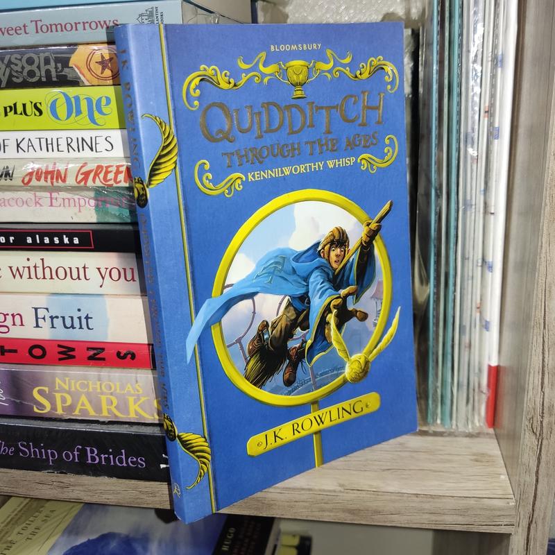 کتاب زبان اصلی Quidditch Through the Ages (کوییدیچ در گذر زمان) - اثر جی. کی. رولینگ