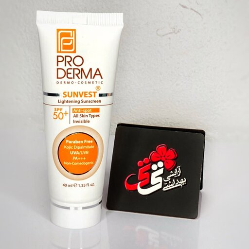 کرم ضدآفتاب و روشن کننده لک های پوست با +SPF50 فاقد رنگ proderma