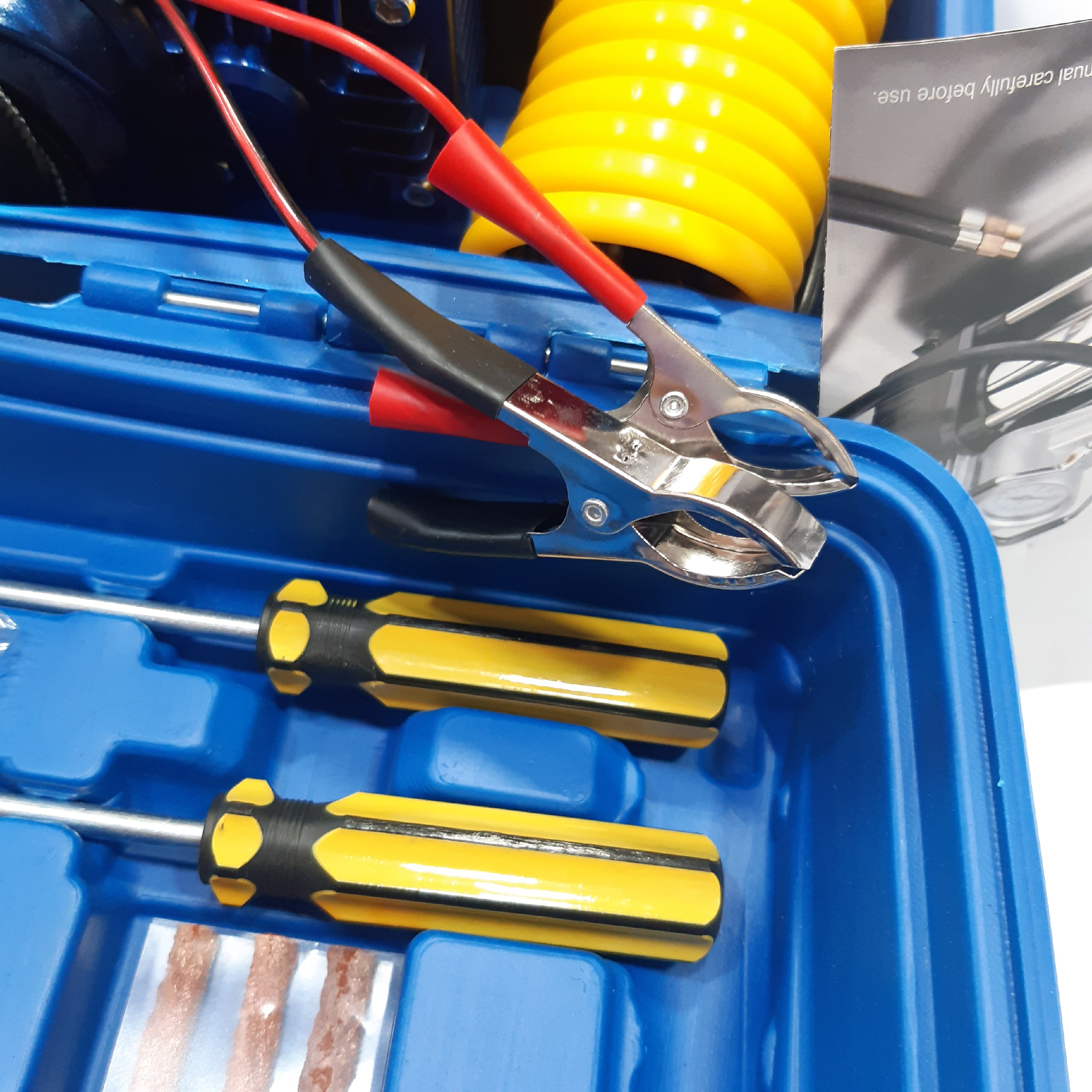 پمپ باد فندکی خودرو  2 سیلندر  با لوازم جانبی بسیار کاربردی