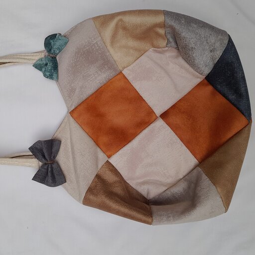 کیف زنانه سنتی در طرحها و رنگهای مختلف سبک و دوشی در دو زیپ