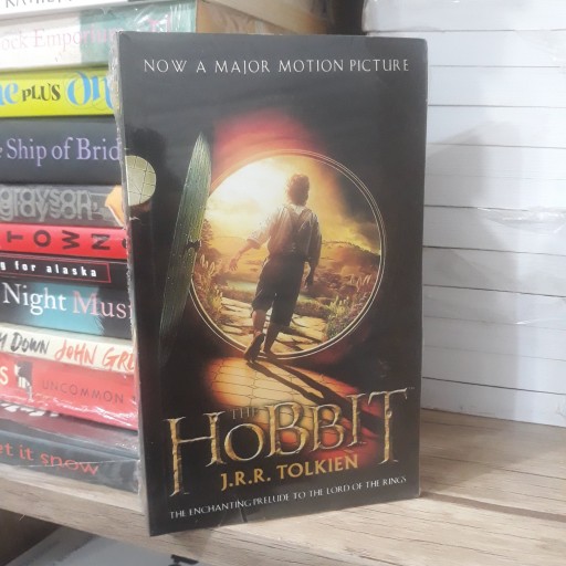 کتاب زبان اصلی Hobbit (هابیت)
