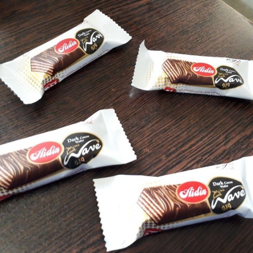 مینی ویفر کاکائویی با روکش شکلات تلخ بسته 40 عددی