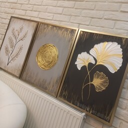 تابلو نقاشی گل دکوراتیو  سه لت برجسته و کار شده با ورق طلا  همراه با قاب