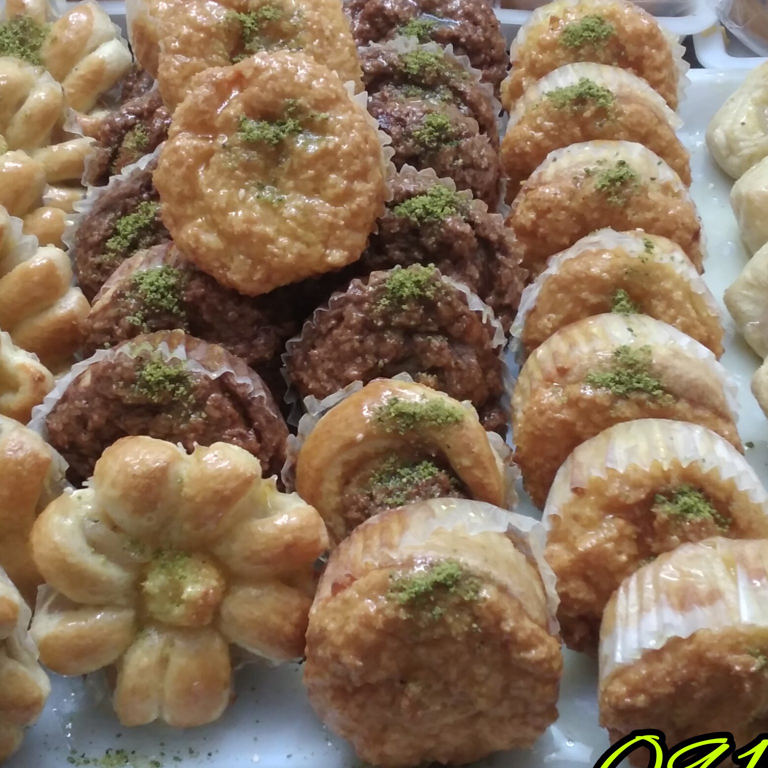 شیرینی دانمارکی. شیرینی گل محمدی ارسال توسط اسنپ اسنپ باکس تیباکس و پس کرایه