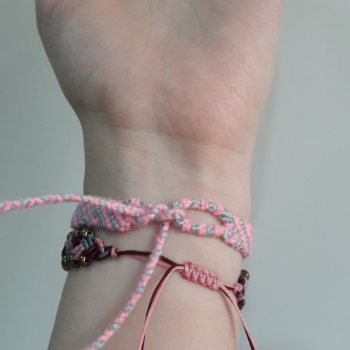 ست دستبند زنانه دخترانه مکرومه بافی و دستبند دوستی کد 2 رنگ صورتی