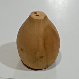 نمکدان چوبی درب پلاستیکی طرح تخم مرغی