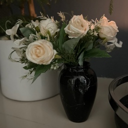 گلدان سنگی مینیاتوری مناسب روی میز و داخل سینی فقط سنگ مشکی