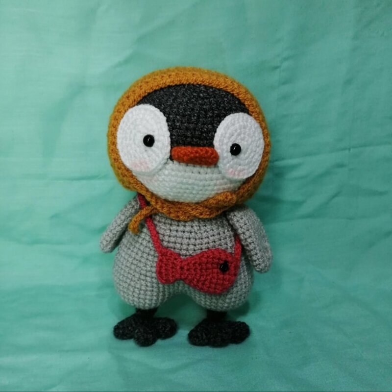 عروسک پنگوئن کاموایی دست بافت