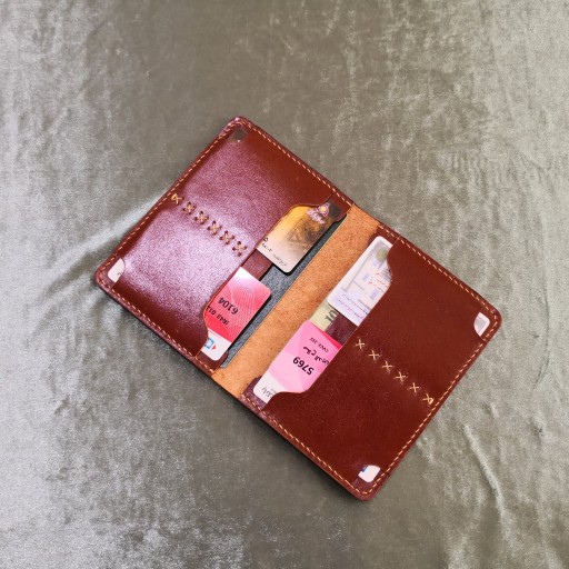کیف پاسپورت یا شناسنامه چرمی سکویا کاملا دست دوز و ساخته شده از چرم طبیعی