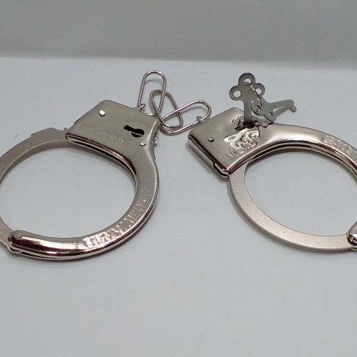 دستبند فلزی پلیس
