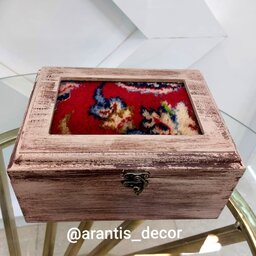صندوقچه پتینه شده قالی دستبافت 