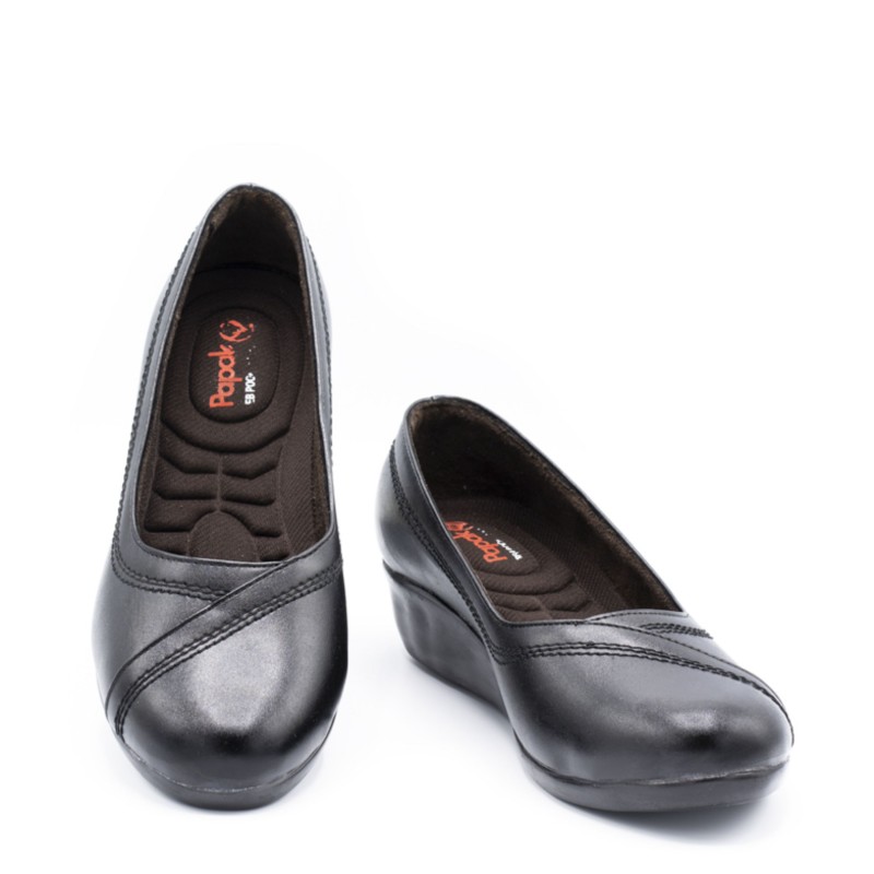 کفش زنانه اسما در رنگ های مشکی و قهوه ای در سایز بندی 36-41 کفش پاپک در پا تک