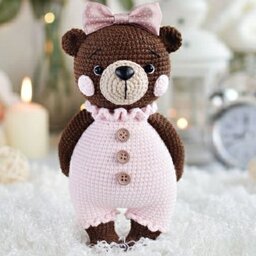 عروسک دستبافت خرس خوابالو با قد تقریبی 25 سانت و قابل سفارش در رنگبندی دلخواه شما 