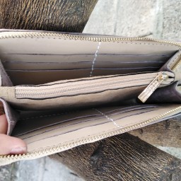 کیف پول دور زیپ چرم طبیعی بزی رنگ کرم