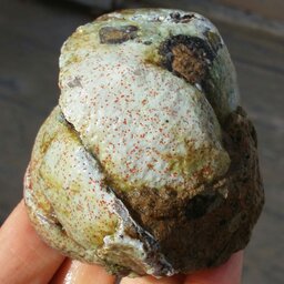 سنگ راف خام درشت عقیق برش نخورده به احتمال رتایلی 100 در 100 طبیعی شاهکار خلقت
با قابلیت ساخت چندین نگین محشر
کد 9074