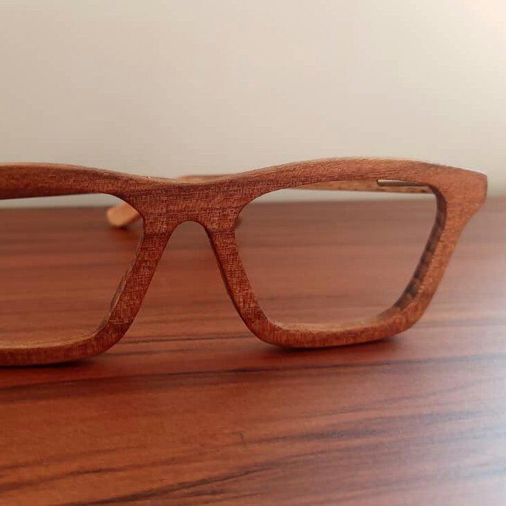 فریم طبی عینک چوبی طرح دیپلمات کیاناوود