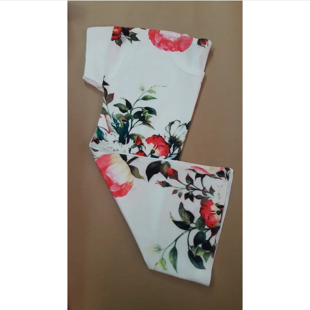 تیشرت سفید طرحدار دخترانه