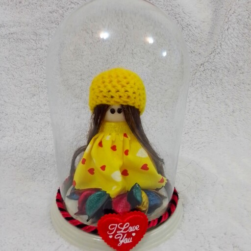 پک هدیه ولنتاین و تولد شیشه فلکسی با عروسک روسی 