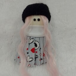 عروسک روسی 10 تا 12 سانت با کلاه بافته دامن طوسی زیبا