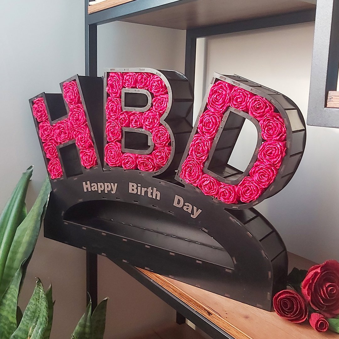 باکس گل مدل HBD (تولد مبارک)
