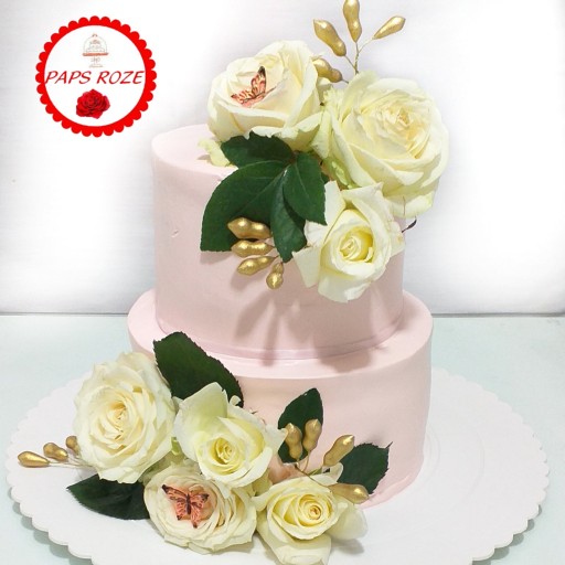 کیک دو طبقه نامزدی با گل طبیعی(5کیلو)
