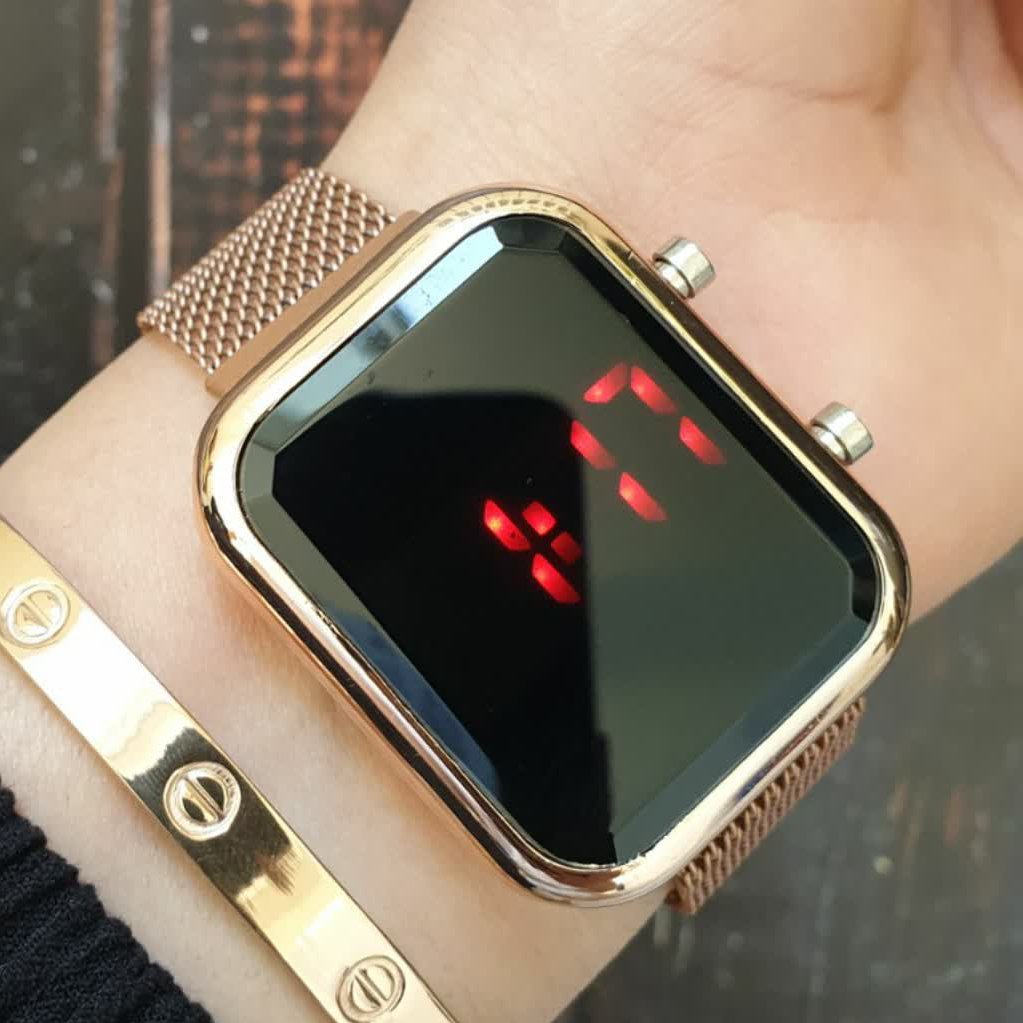 ساعت مچی ال ای دی بند حصیری مدل دو دکمه قاب رزگلد.led