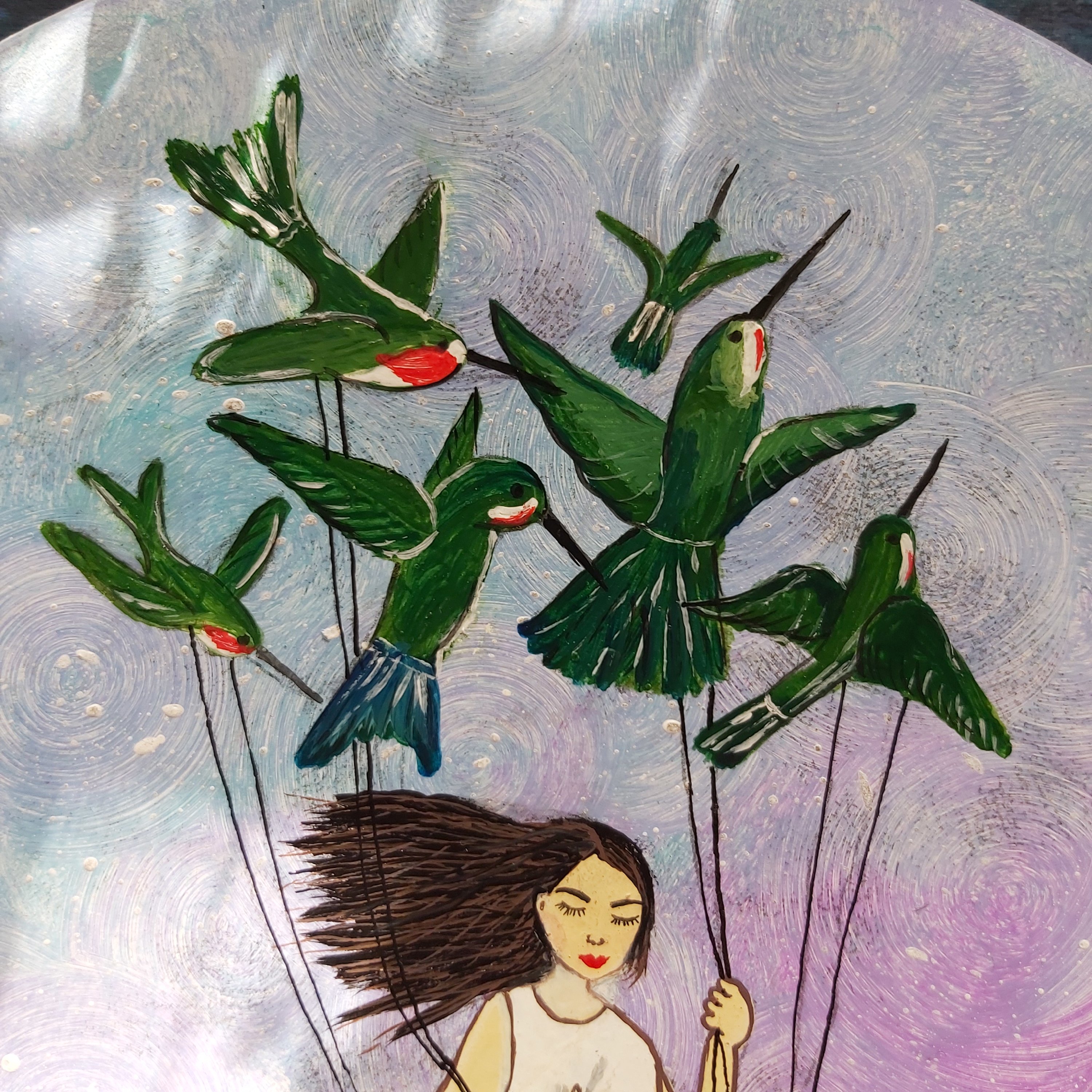 بشقاب دیوارکوب دخترسواربدتاب،قابل شستشو،کاردست،رنگ شده با رنگ اکریلیک و تثبیت کننده قوی