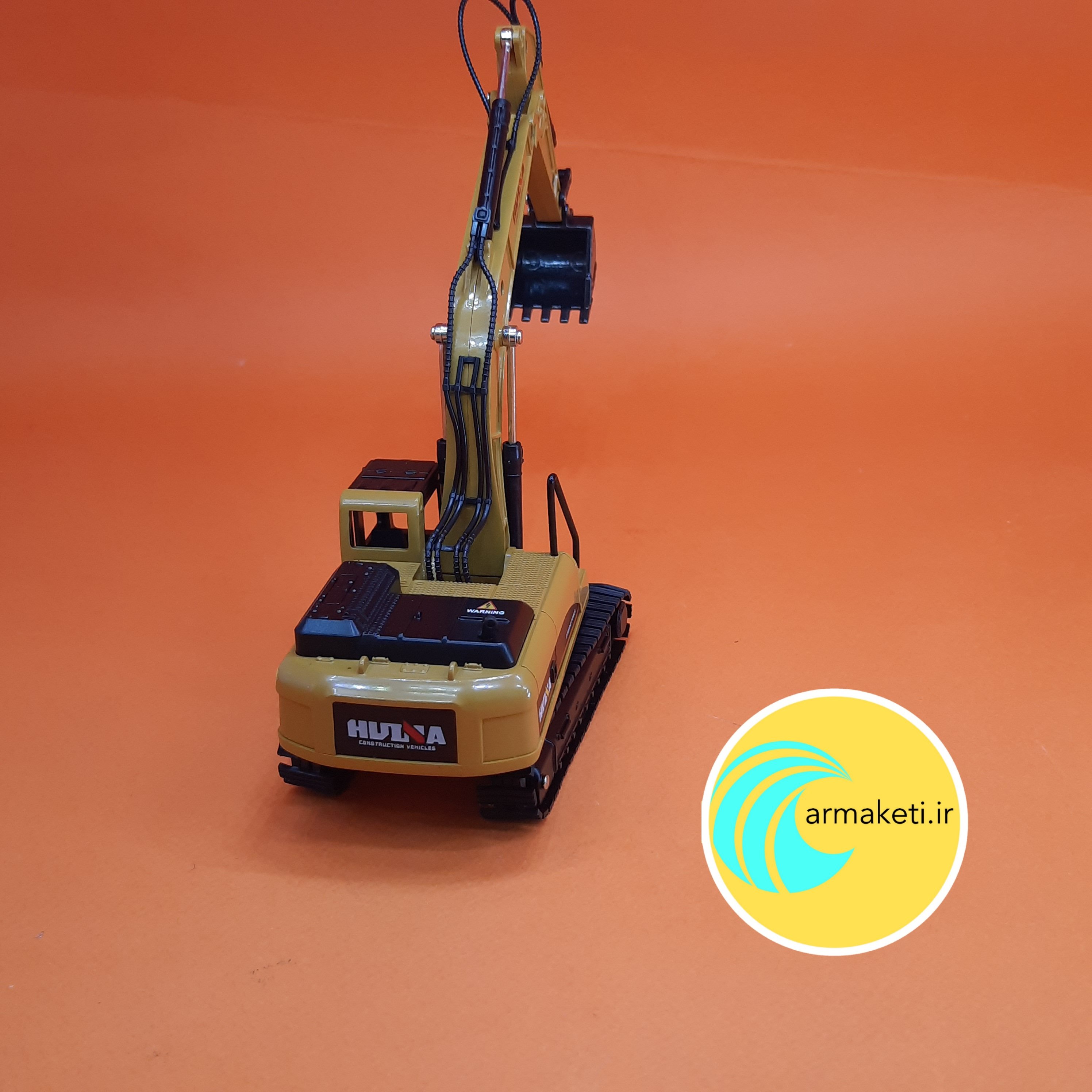 ماکت بیل مکانیکی هوینا کوچک مقیاس1/50