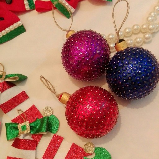 توپ های تزئینی درخت کریسمس