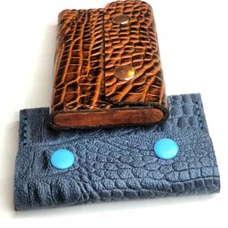 کیف کارت چرمی در رنگها و طرحهای متنوع دستدوز کوچک و کاربردی 