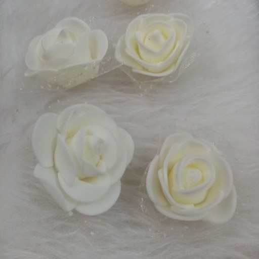 گل فومی سفید شیری 3 عدد