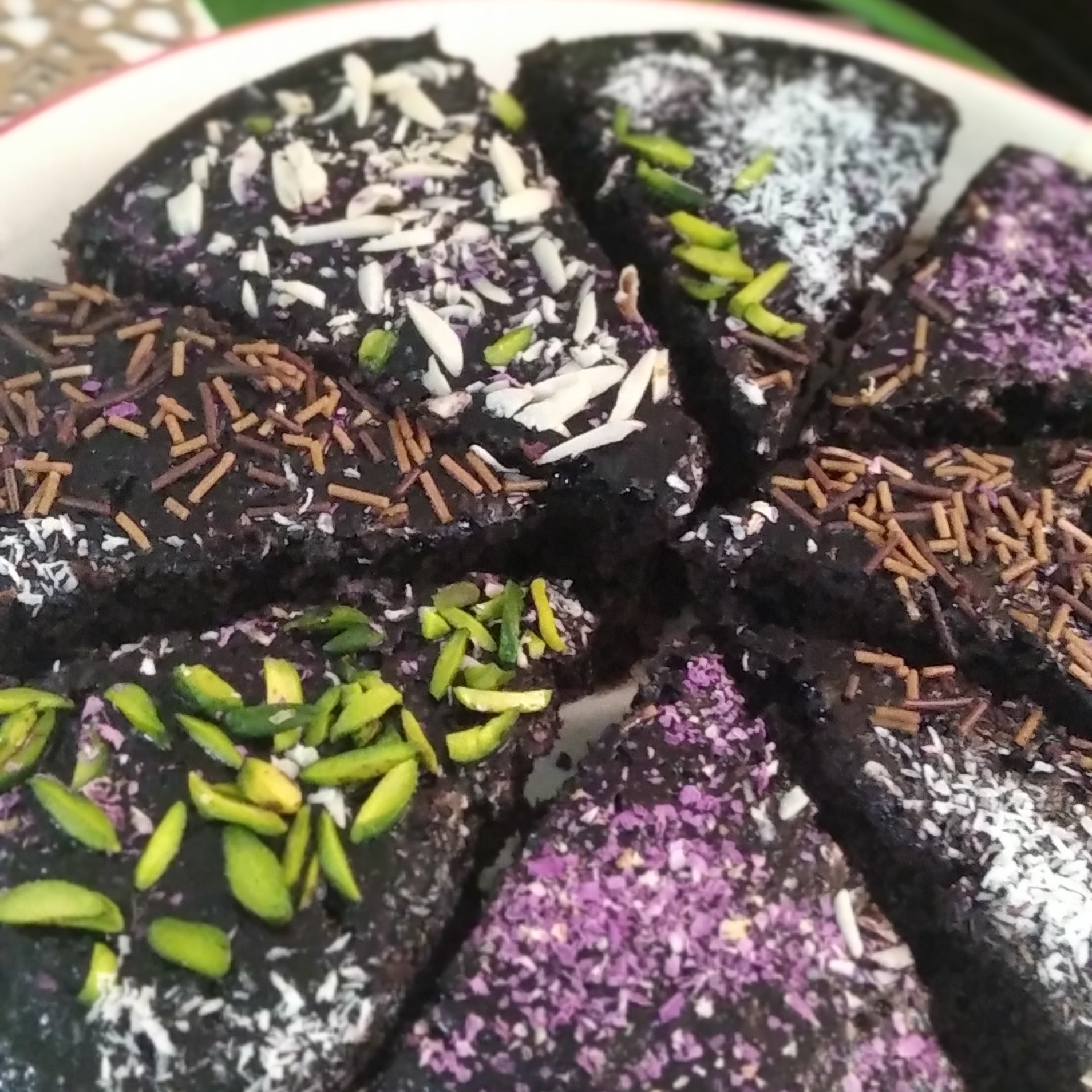 کیک کافی شاپی گاتوشا با طعم شکلات و نسکافه