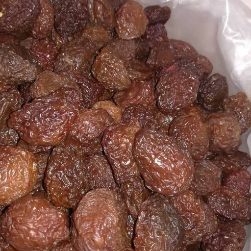 الو بخارا گوشتی افتابی طبیعی ملس تازه ارمغان الوند 250 گرمی 