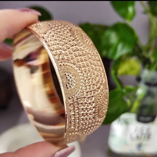 تکپوش طلاروس
طرح طلا
پرفروش
سه سال تضمین رنگ
ضد حساسیت 
سایزبندی کامل