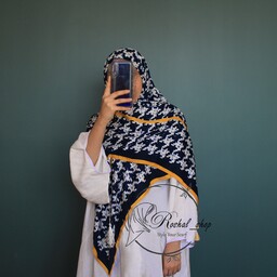 روسری نخی منگوله دار شیک طرح عربی پیچازی قواره دار سفید زرد سورمه ای