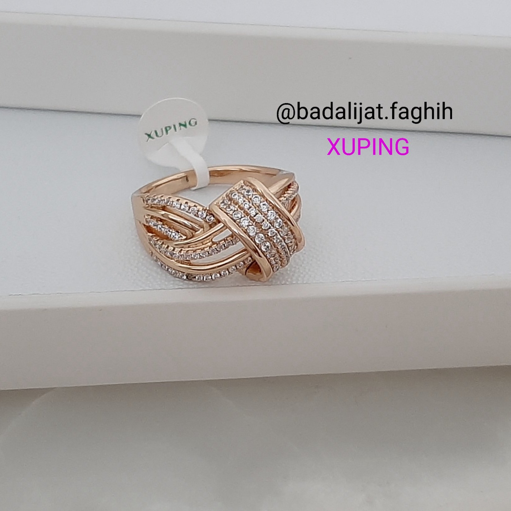 انگشتر ژوپینگ رنگ ثابت با آبکاری طلا و فوق العاده شیک ورق بزنید لطفا