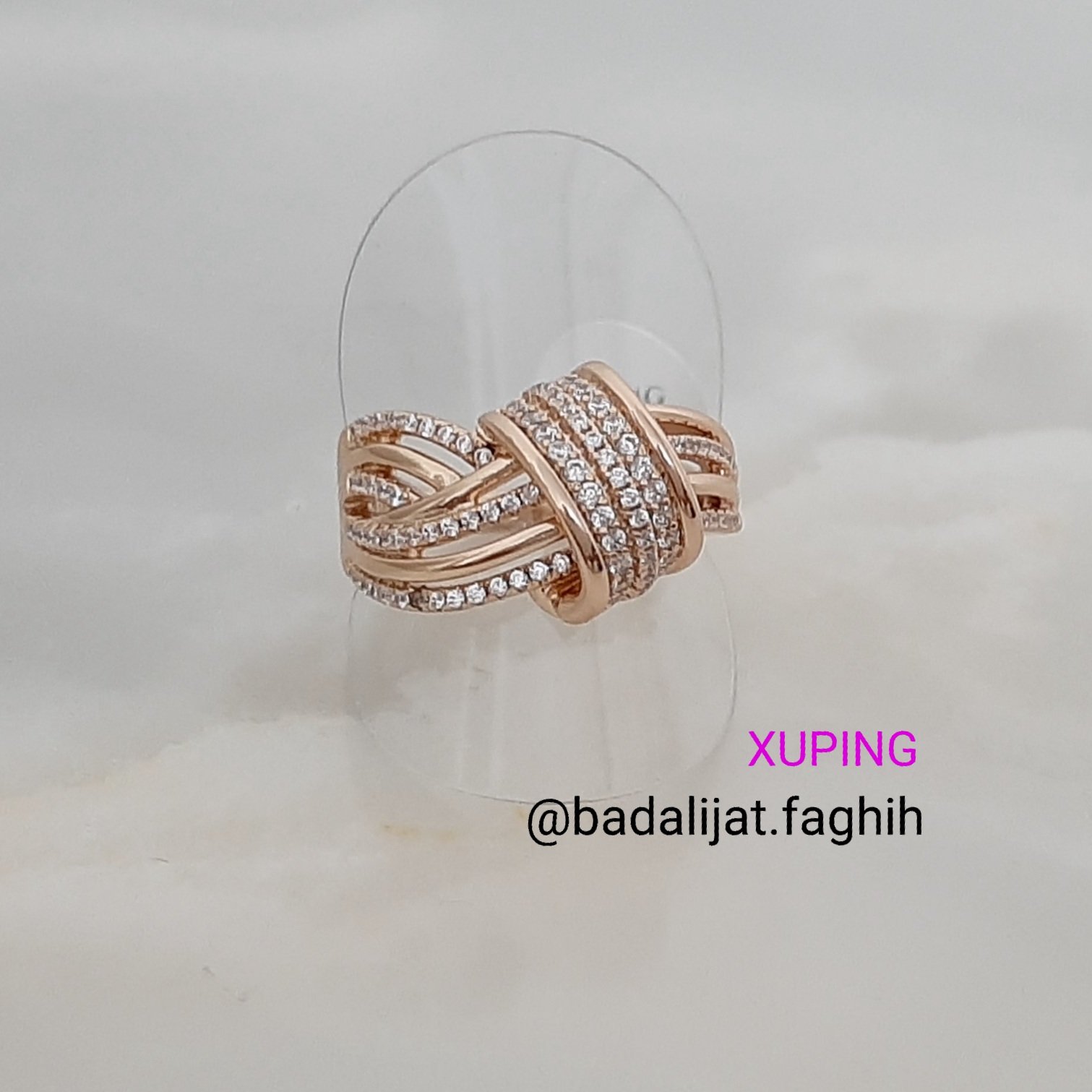 انگشتر ژوپینگ رنگ ثابت با آبکاری طلا و فوق العاده شیک ورق بزنید لطفا