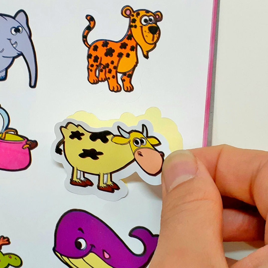 کتاب شیرین الفبا همراه با شعر ، برچسب و رنگ آمیزی انتشارات آفتاب طلایی