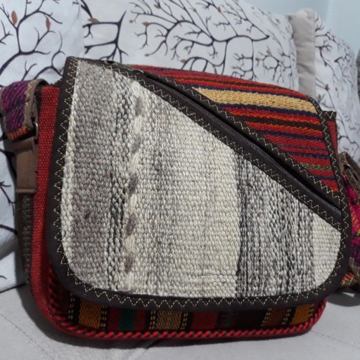 کیف سنتی دست بافت