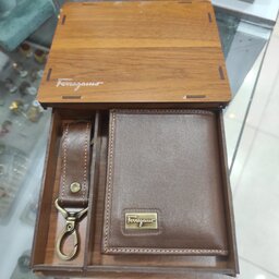 کیف جیبی چرم مردانه با ی جا کلیدی چرم درون ی جعبه شیک چوبی