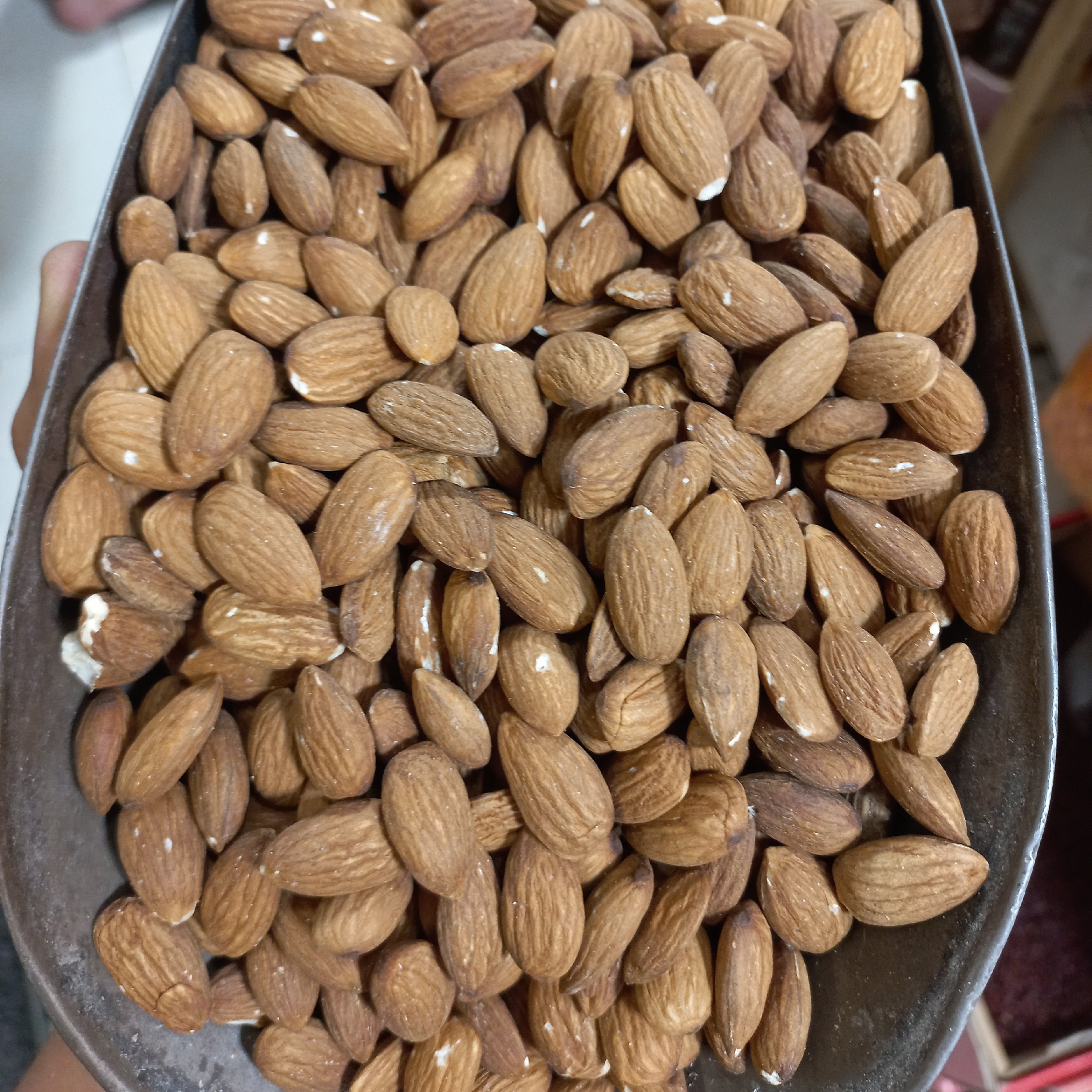 مغز بادام درختی خام اعلا(200گرمی)