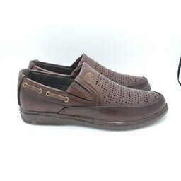 کفش تابستانی مردانه چرم اداری و کاملا دوردوخت رنگ قهوه ای محصول غرفه مشهد کفش ارسال رایگان به سراسر کشور  220165