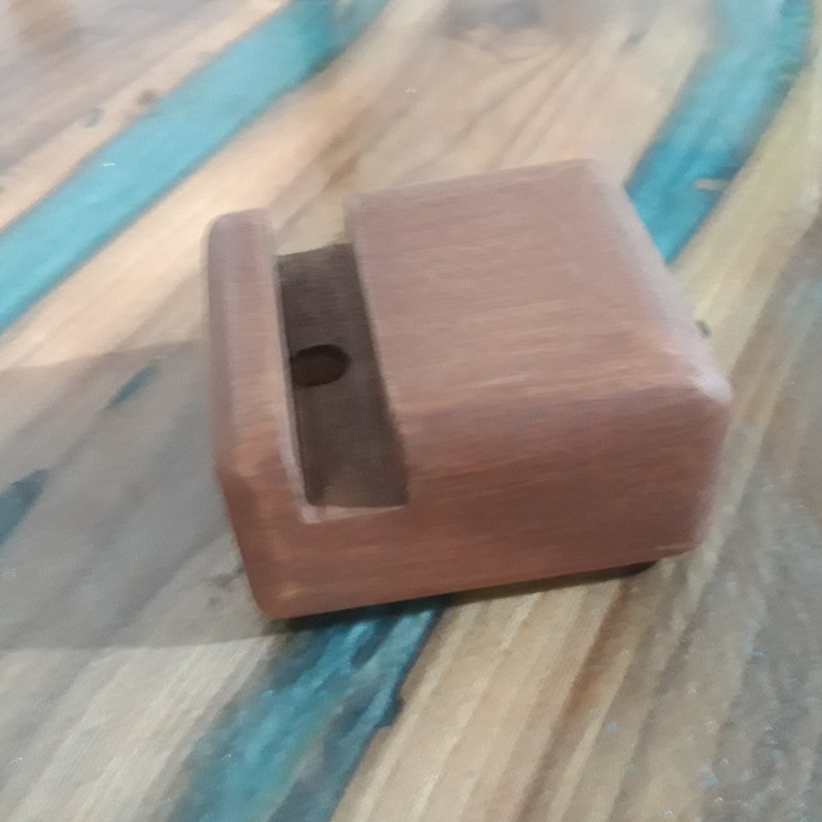 استند چوبی گوشی موبایل 