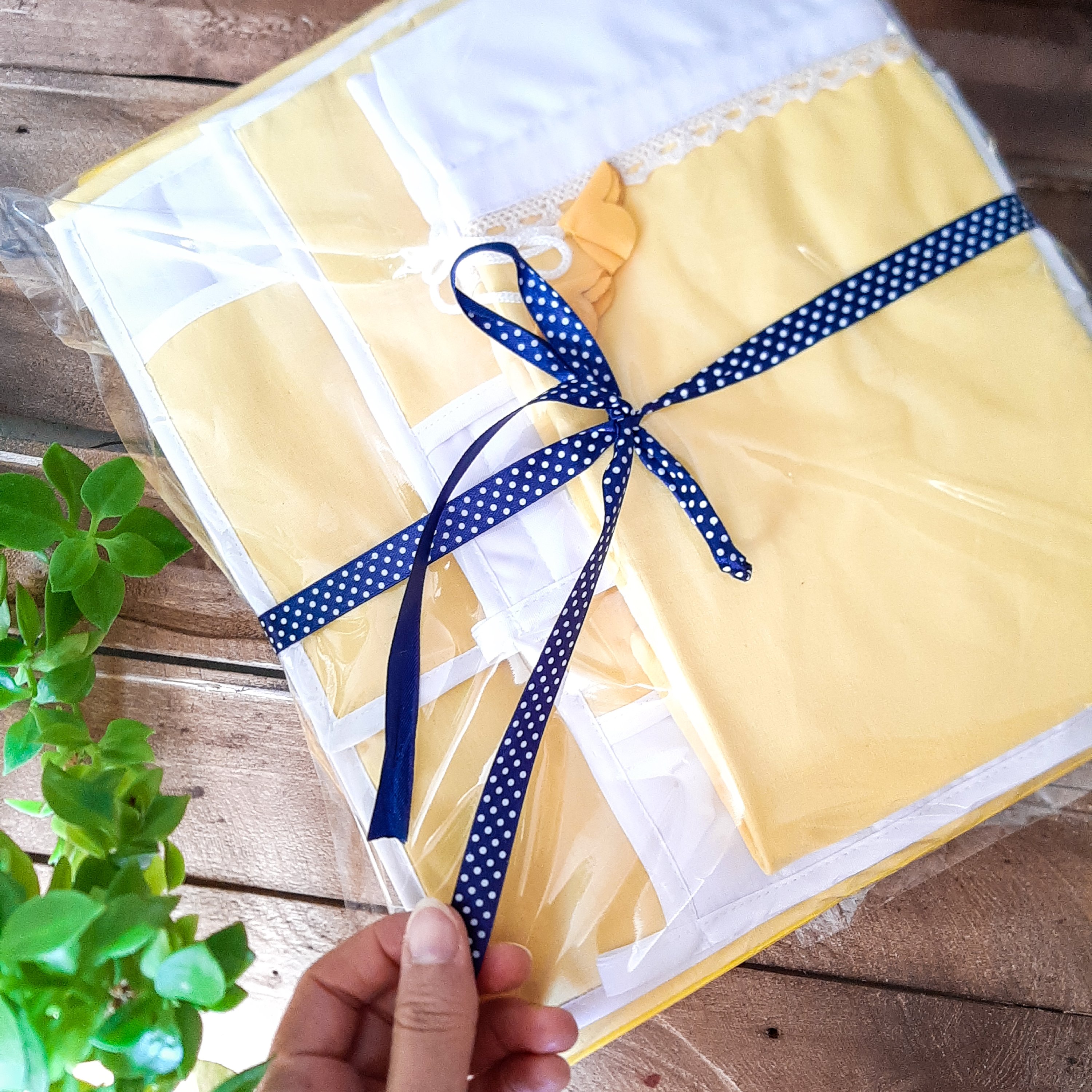 ست اسپورت  7 تیکه سرویس آشپزخونه  زرد با ترکیب سفید