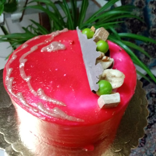 کیک خونگی مریم بانو
کیک ویترینی  قرمز

وزن :1100

رنگ :قرمز
