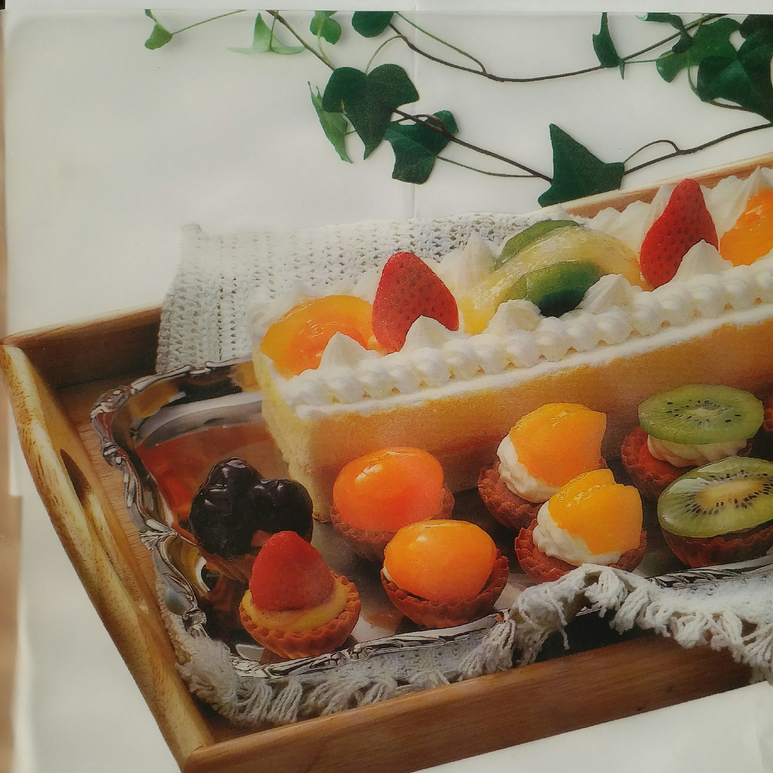 دو عدد زیر بشقابی طرح میوه ( 45 سانتیمتر )